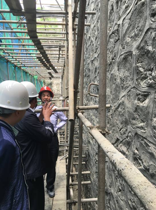 E:\安委會工作管理資料\檢查項目照片\17.5.10鎮(zhèn)平、褒河、土地嶺項目\88549465100562352.jpg